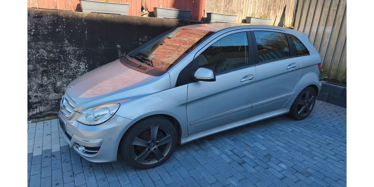 Mercedes-Benz B 180 70.765 km 7.500 &euro; Witten 58456