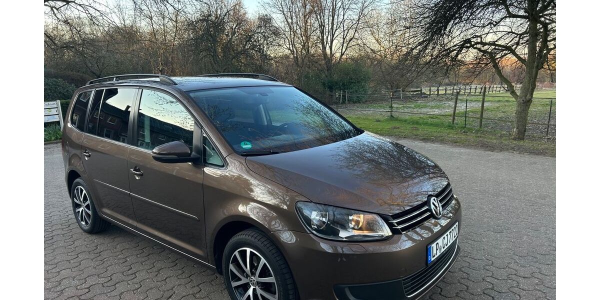 VW Touran 246.000 km 3.799 &euro; Essen 45309