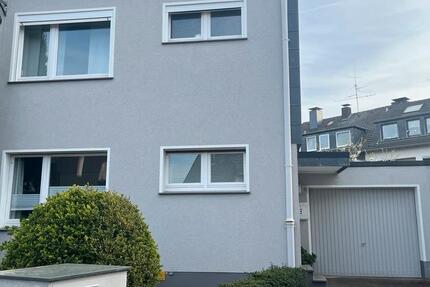 Haus Essen Stadtbezirk IV - 6.5 Zimmer, 125 m&sup2;, 410.000&euro; | Angebot:26675939
