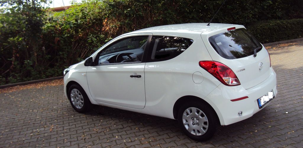 Hyundai i20 94.000 km 3.999 &euro; Herne 44629