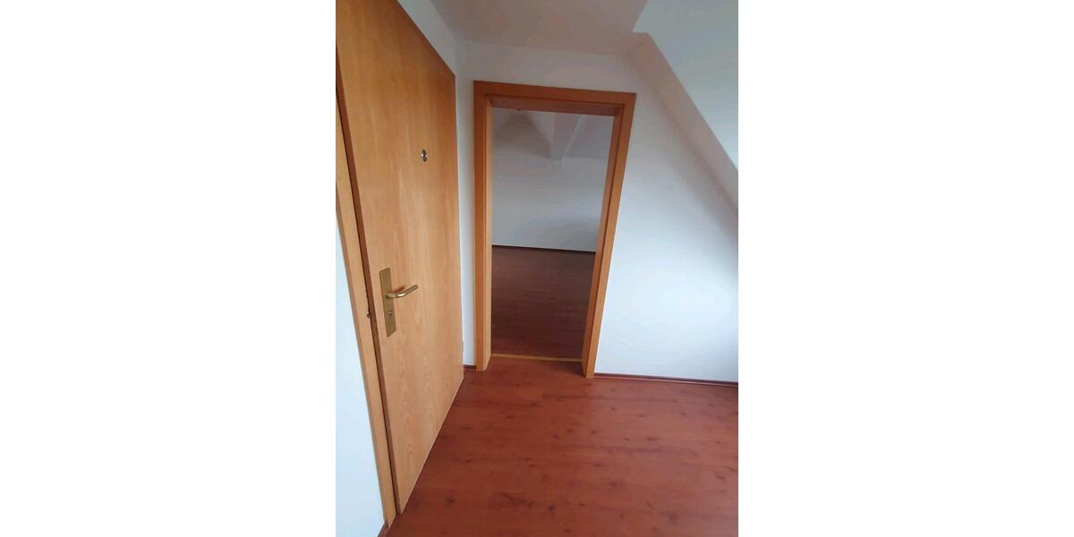 Dachgeschoßwohnung Gelsenkirchen - 2 Zimmer, 98 m&sup2;, 129.000&euro; | Angebot:25832405