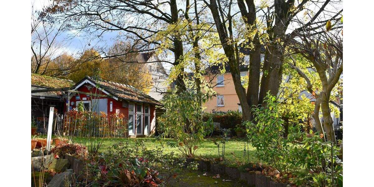 Raum trifft Natur - Großes Einfamilienhaus mit Gartenidylle 6 zimmer