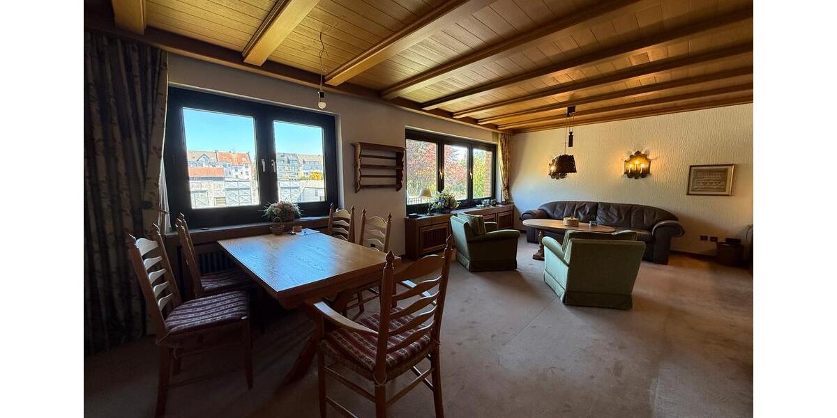 Einfamilienhaus Gladbeck - 7 Zimmer, 185 m&sup2;, 2.600&euro; | Angebot:26397453