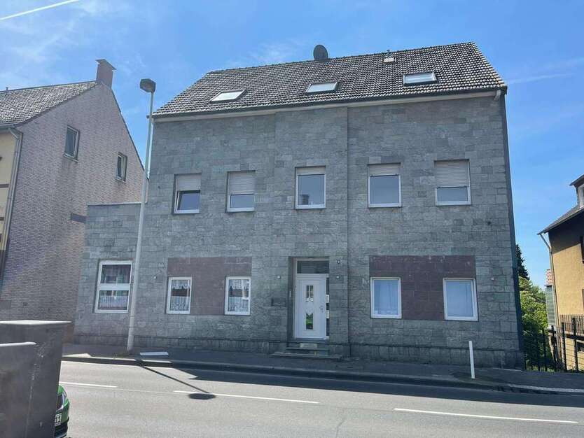 Haus zum Kaufen in Solingen 562.000 € 490 m²