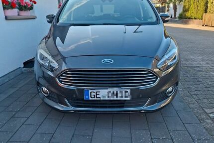 Ford S-Max 164.351 km 9.850 &euro; gelsenkirchen 45896