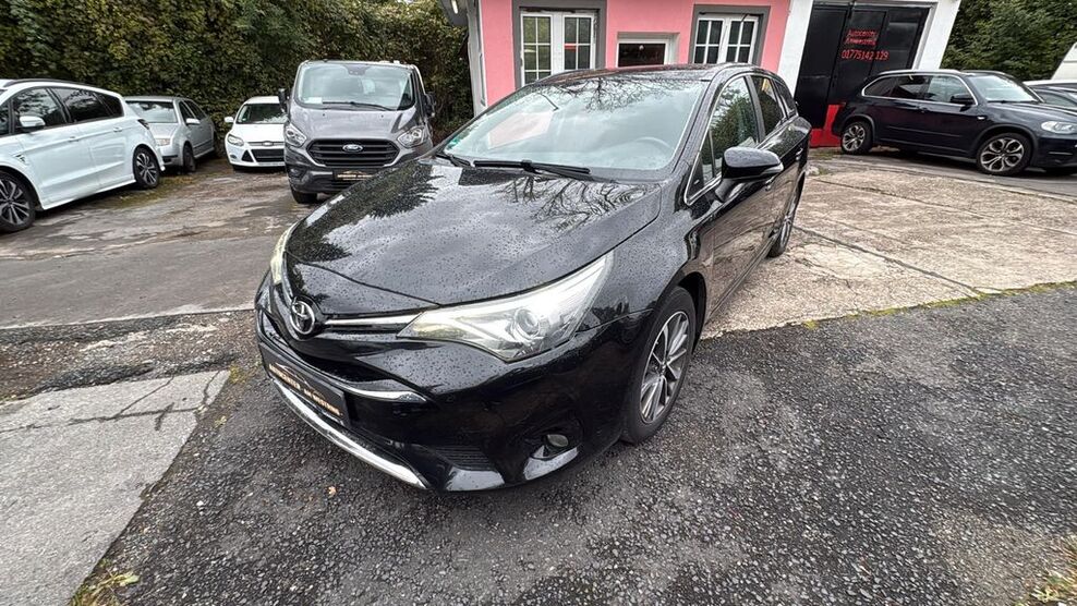 Toyota Avensis 133.424 km 9.900 € Wuppertal 42329