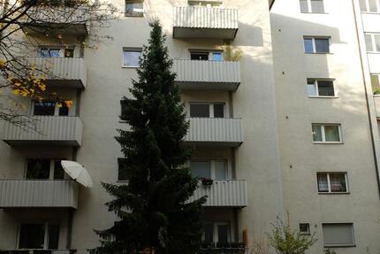 83 qm Charlottenburg aufwendig saniert mit Option auf Stellplatz. 3 zimmer