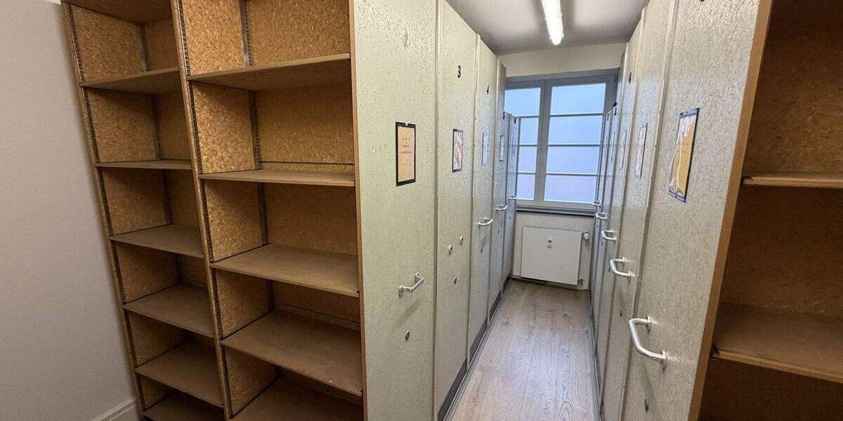 Gewerbeobjekt Hagen Hochschulviertel - 7 Zimmer, 243 m&sup2;, 2.900&euro; | Angebot:25566106