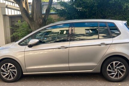 VW Golf Sportsvan 135.306 km 10.400 &euro; Essen 45130