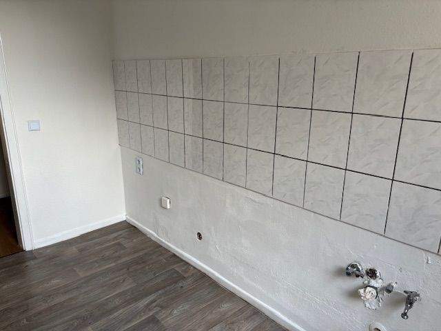 Etagenwohnung Oberhausen Stadtmitte - 3 Zimmer, 67 m&sup2;, 400&euro; | Angebot:24342023