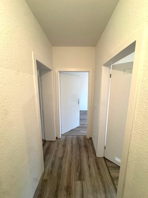 Frisch renovierte 3-Zimmer-Wohnung mit Balkon! zimmer