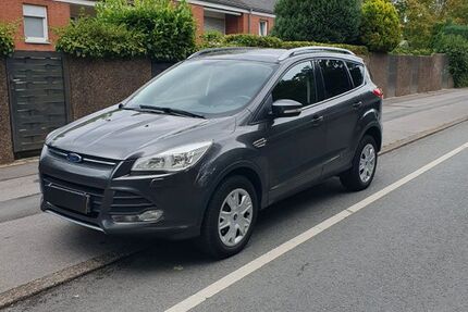 Ford Kuga 126.715 km 8.300 &euro; Dortmund 44141