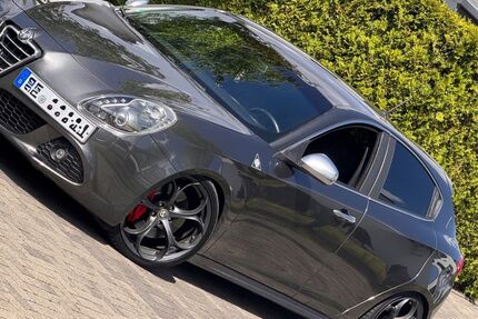 Alfa Romeo Giulietta 301.463 km 5.500 &euro; Gelsenkrichen 45881