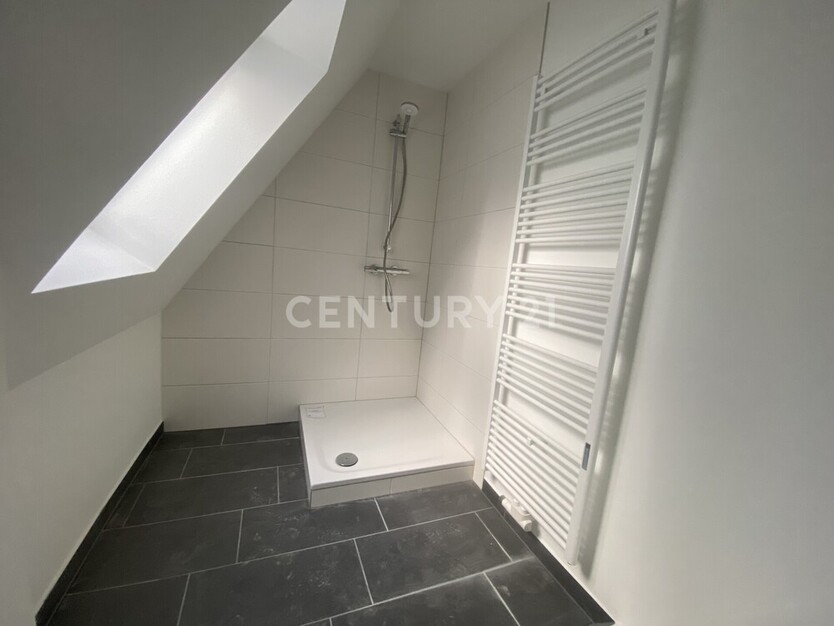 Besonderes Wohnflair im modernisierten Altbau 2 zimmer