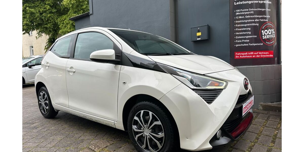 Toyota Aygo (X) 64.540 km 8.950 &euro; Dortmund 44369