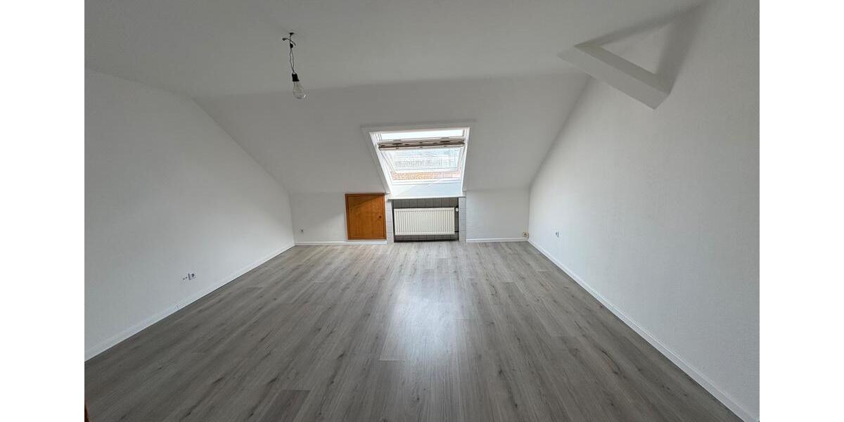 Dachgeschoßwohnung Witten Annen - 2 Zimmer, 50 m&sup2;, 325&euro; | Angebot:25404242