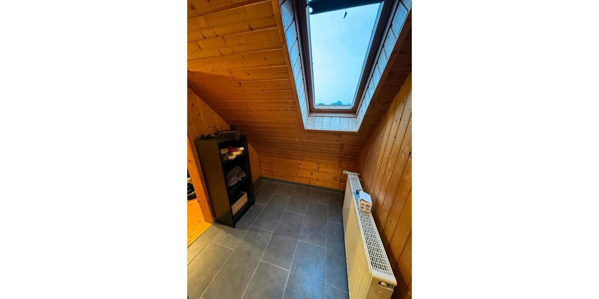 Dachgeschoßwohnung Bochum Eppendorf - 4 Zimmer, 80 m&sup2;, 173.000&euro; | Angebot:27532384