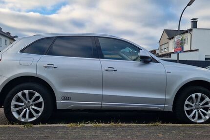 Audi Q5 124.765 km 17.000 &euro; Recklinghausen 45663
