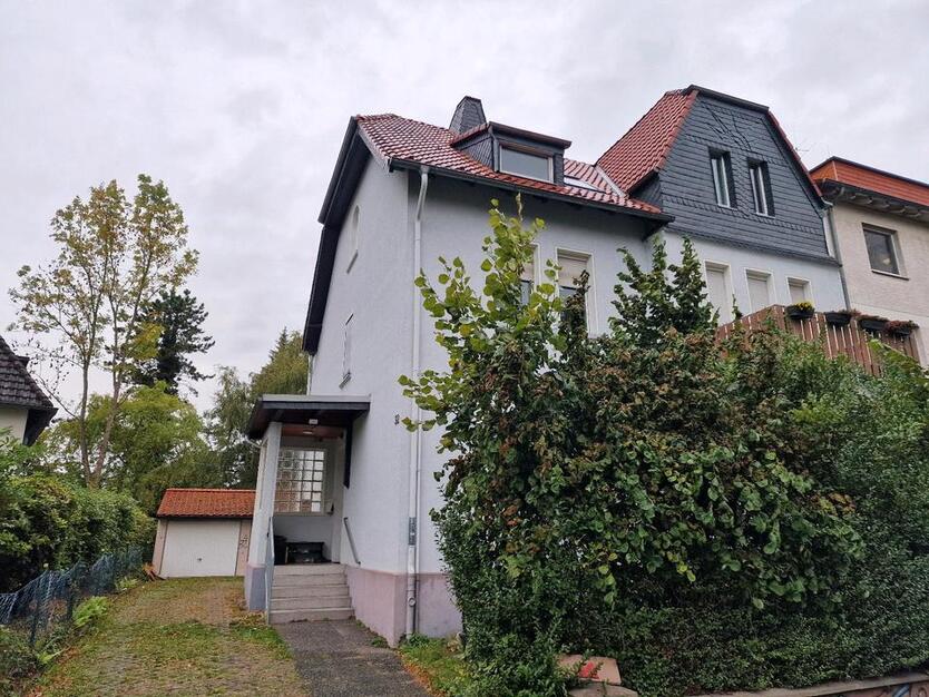 Haus zu vermieten mit Doppelgarage Garten für Privat oder Gewerbe zimmer