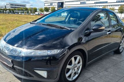 Honda Civic 124.874 km 4.990 € Dortmund 44263