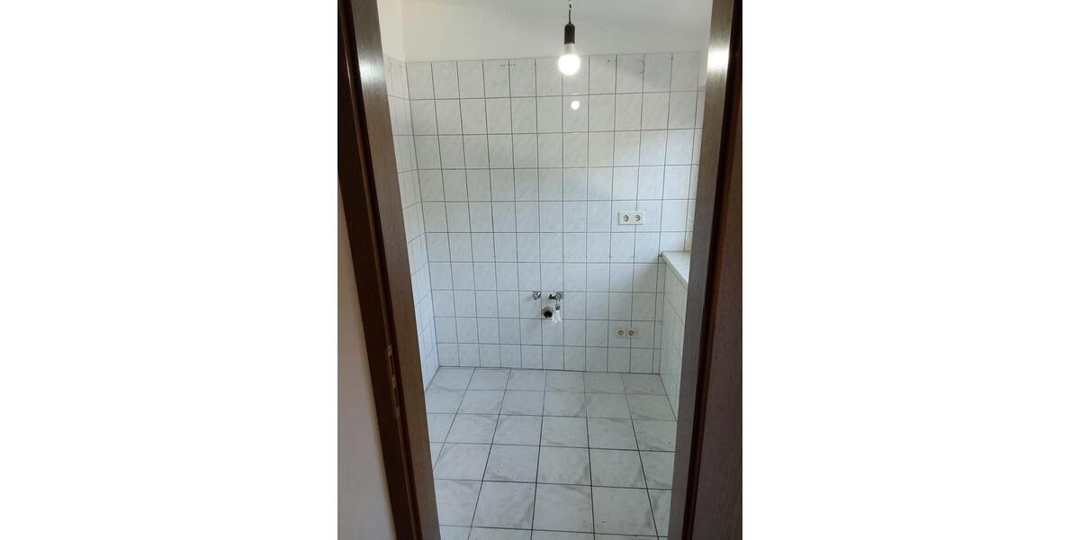 Dachgeschoßwohnung Essen Stadtbezirk V - 3 Zimmer, 54 m&sup2;, 450&euro; | Angebot:26602665