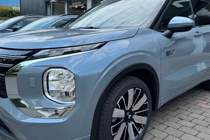 Mitsubishi Outlander 2.501 km 55.900 € Dorsten 46282
