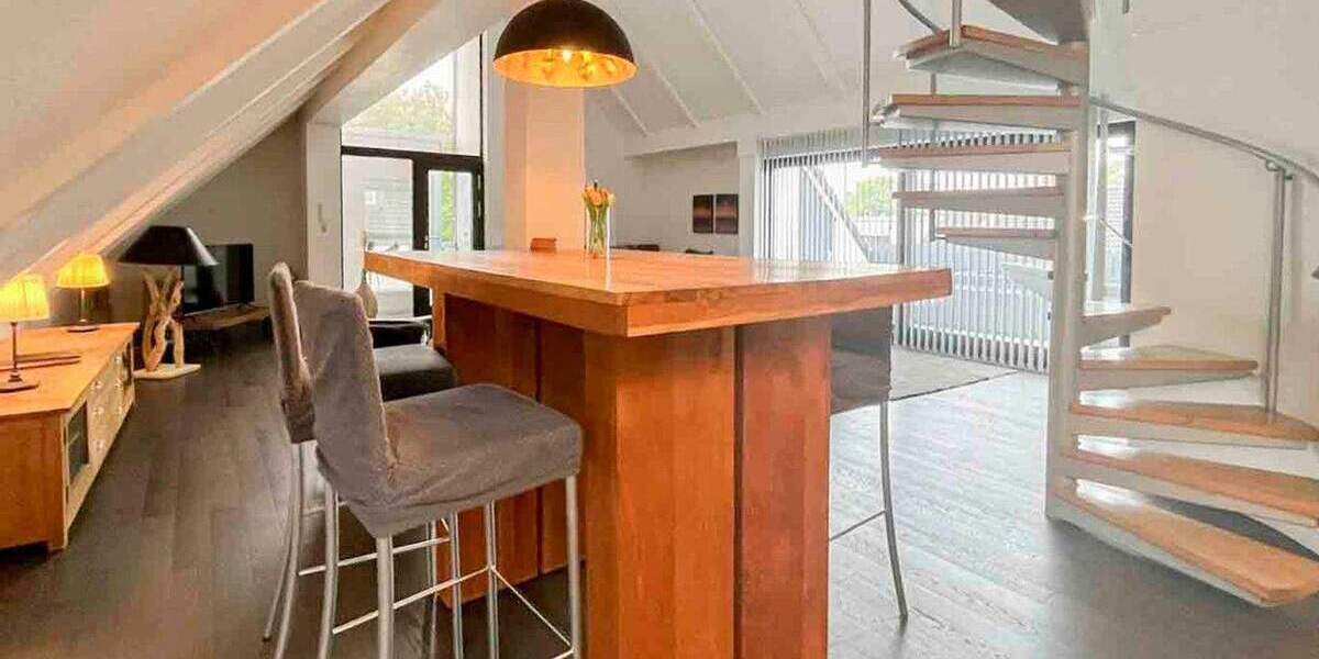 Exklusives Penthouse mit Galerie, Kamin, Garage und eigenem Aufzug in Essen-Rüttenscheid 3 zimmer