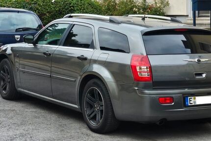 Chrysler 300C 329.600 km 3.333 &euro; Essen 45144