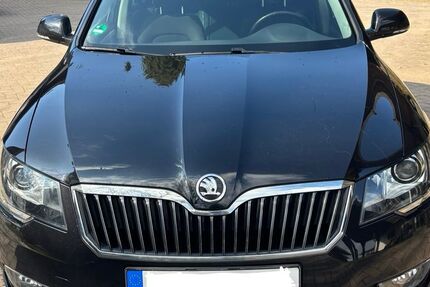 Skoda Superb 142.000 km 9.000 € Schalksmühle 58579