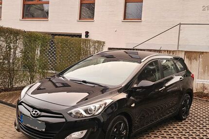 Hyundai i30 105.000 km 6.899 &euro; Wuppertal 42107