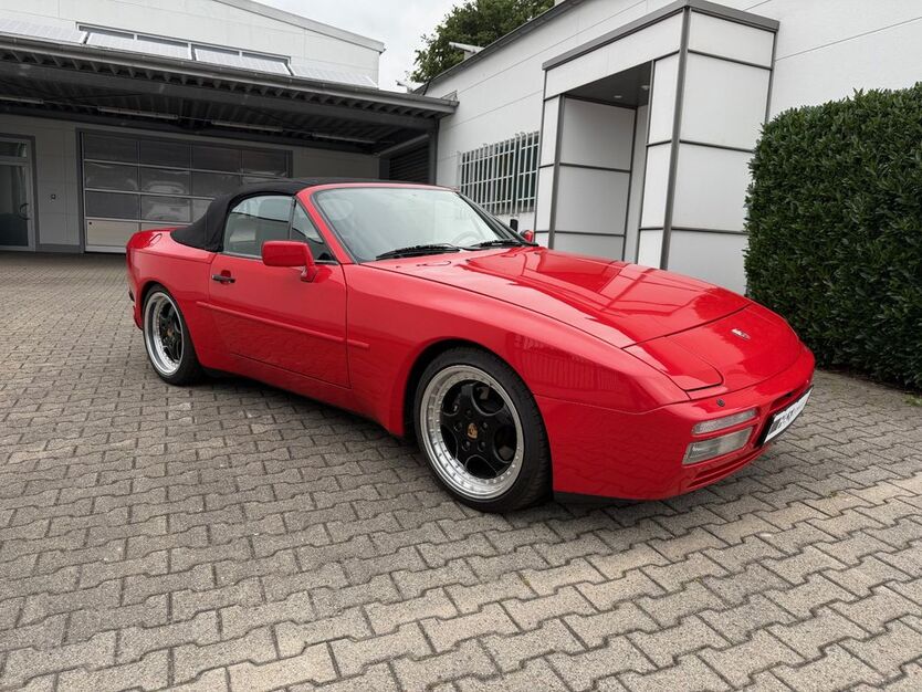 Porsche 944 61.901 km 29.500 € Holzwickede 59439