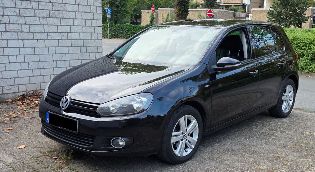 VW Golf 153.159 km 5.500 € Gelsenkirchen 45888