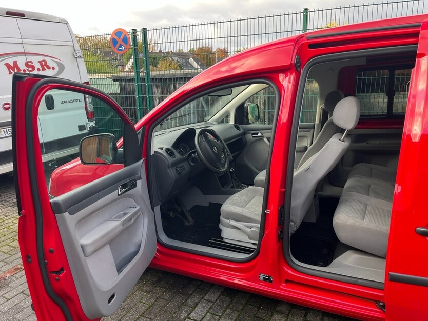 VW Caddy 192.000 km 4.000 € Essen 45121