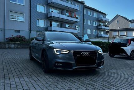 Audi A5 137.120 km 15.750 € Velbert 42555