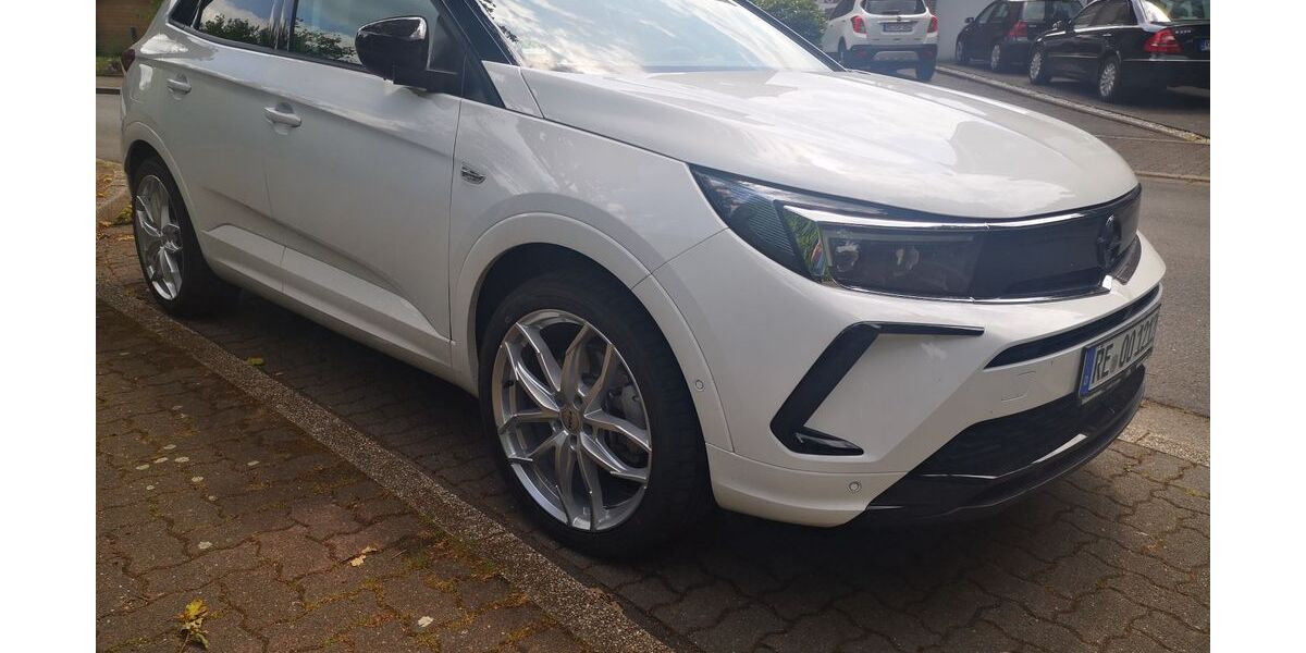 Opel Grandland (X) 24.800 km 26.666 &euro; Dorsten 46286