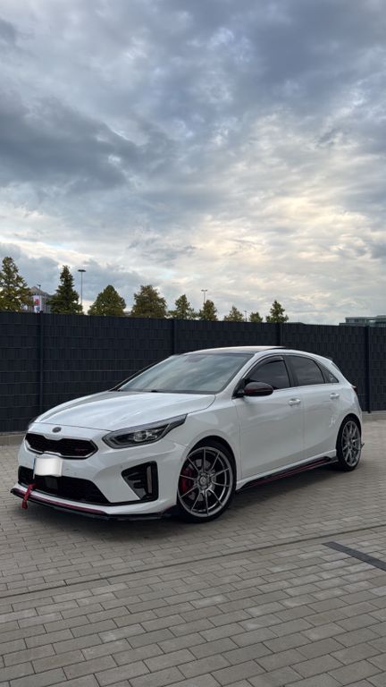 Kia ceed / Ceed 114.400 km 18.100 € Essen 45145
