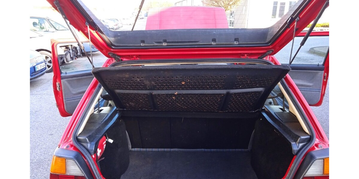 VW Golf II 170.000 km 3.100 &euro; Wuppertal 42275