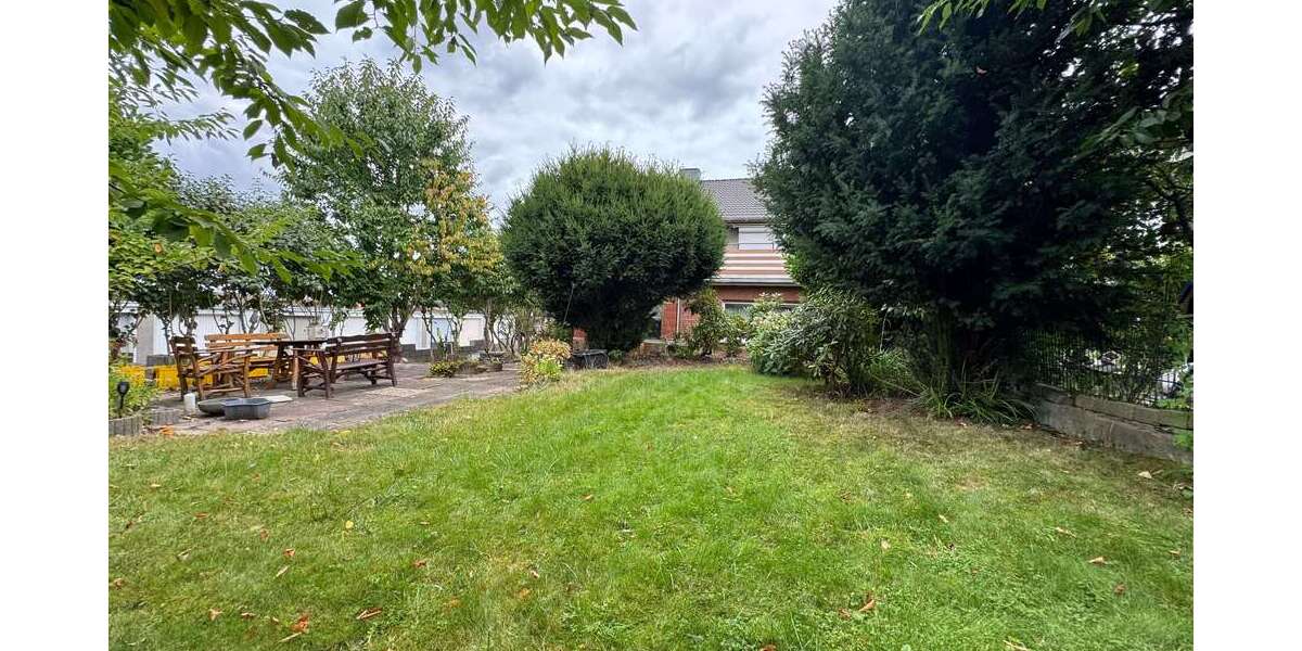 Haus zum Kaufen in Essen 389.000 € 143.21 m² 6 zimmer