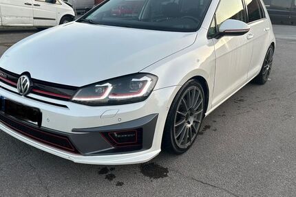 VW Golf 173.276 km 9.900 € Remscheid 42859