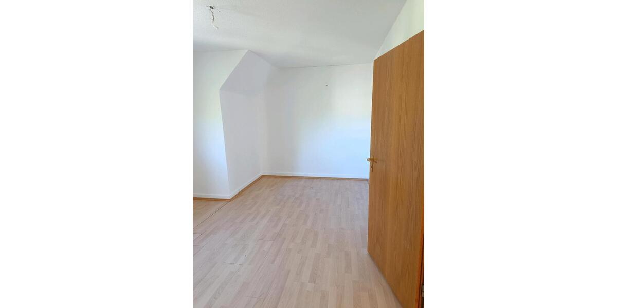 Etagenwohnung Bochum Altenbochum - 3 Zimmer, 83 m&sup2;, 720&euro; | Angebot:26409247