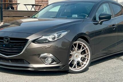 Mazda 3 232.569 km 3.850 &euro; Gelsenkirchen 45884