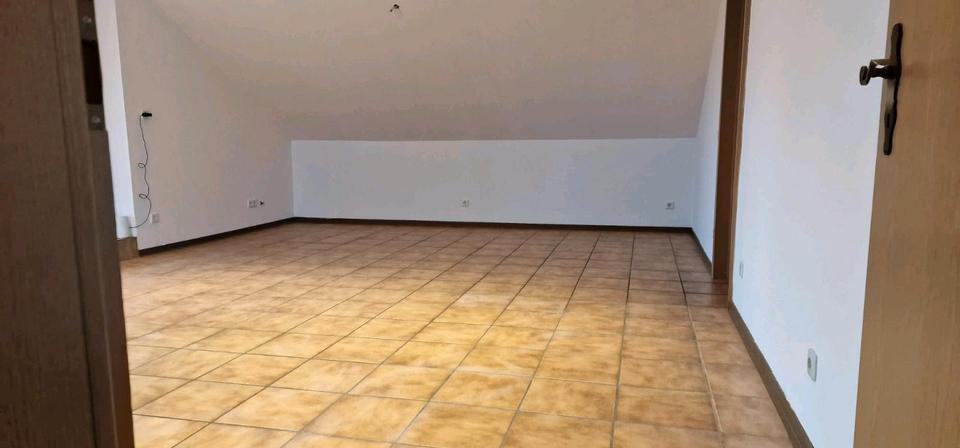 Dachgeschoßwohnung Dorsten Alt-Wulfen - 3 Zimmer, 100 m&sup2;, 950&euro; | Angebot:25600757