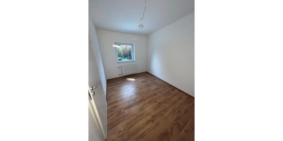 Erstbezug nach Sanierung: Moderne 3-Zimmer Wohnung mit Garten 3 zimmer