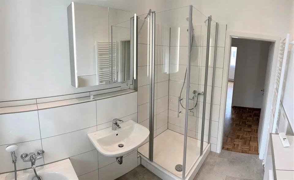 Etagenwohnung Oberhausen - 4 Zimmer, 122 m&sup2;, 900&euro; | Angebot:26588337