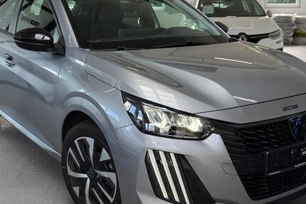 Peugeot 208 10.794 km 14.950 € Remscheid 42859