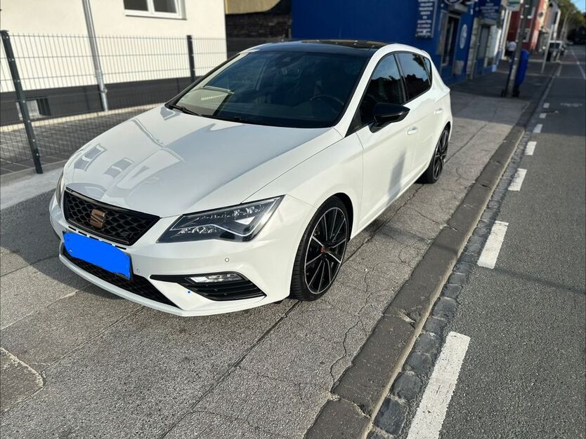 Seat Leon 97.000 km 23.999 € Bochum 44809