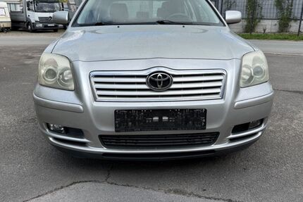 Toyota Avensis 113.000 km 2.950 &euro; Wuppertal 42329