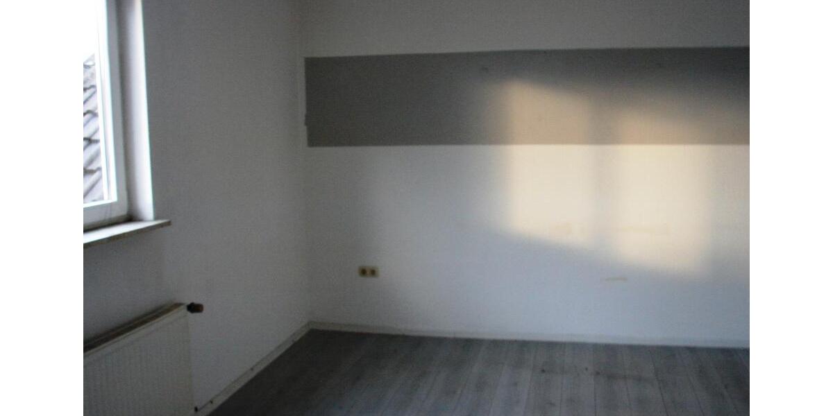 Dachgeschoßwohnung Gelsenkirchen Rotthausen - 3 Zimmer, 98 m&sup2;, 600&euro; | Angebot:25349098