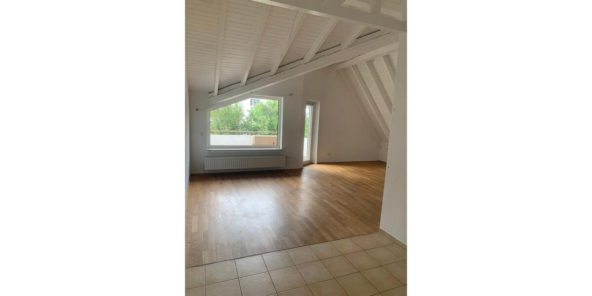 Dachgeschoßwohnung Gevelsberg - 2.5 Zimmer, 62 m&sup2;, 162.500&euro; | Angebot:26763382