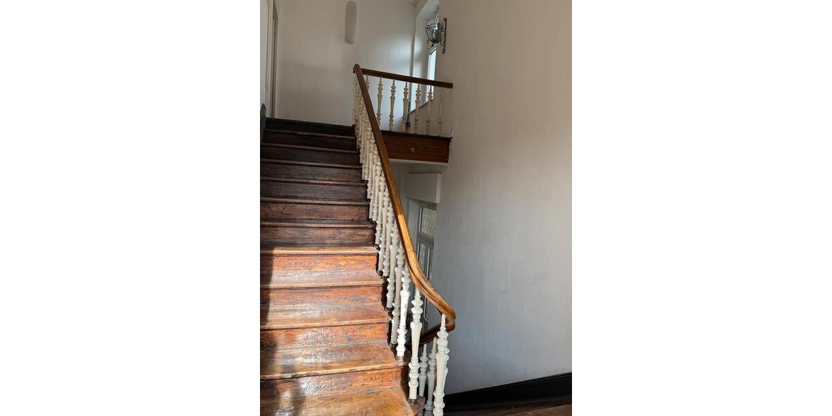 Dachgeschoßwohnung Hagen Hohenlimburg - 4 Zimmer, 122 m&sup2;, 1.250&euro; | Angebot:25285301